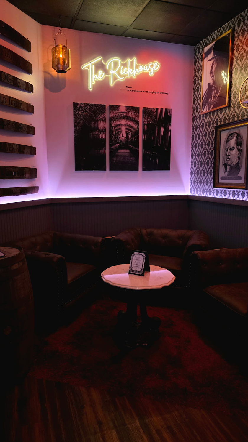 Avalon Ale House Rickhouse Speakeasy Speak Easy Whiskey Bar Hanover PA 17331 Florida Inspired Bar and Restaurant Nightlife Live Music